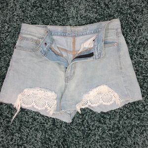 American Eagle light wash jean shorts